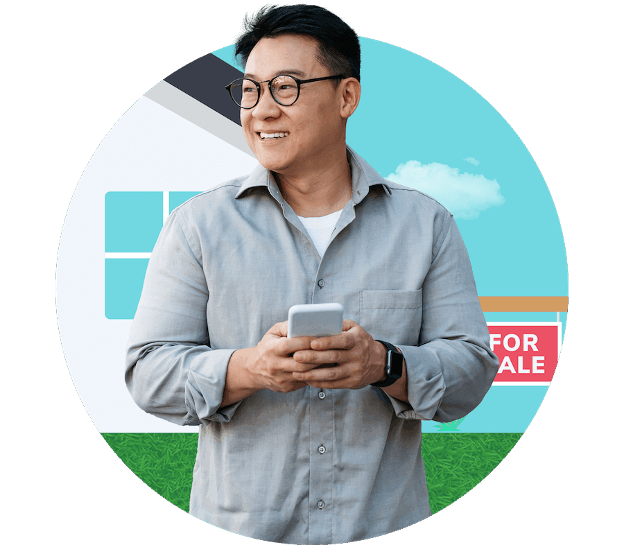 Man holding a phone, working on his online AceableAgent course