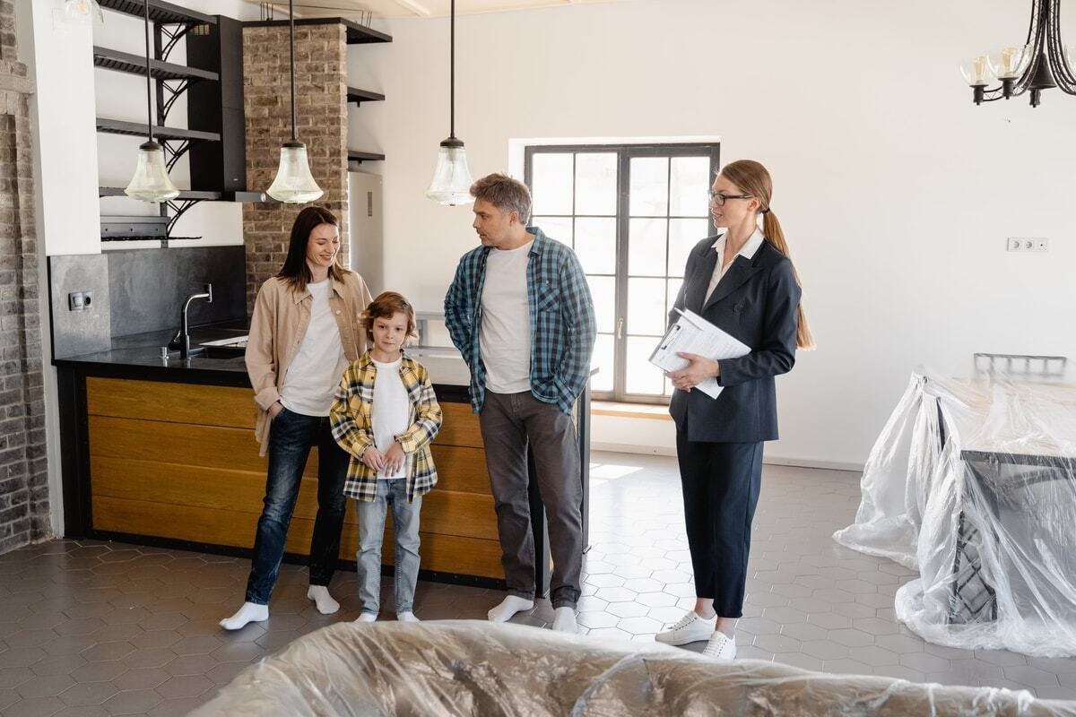5 Ways Agents Can Support First-Time Home Buyers