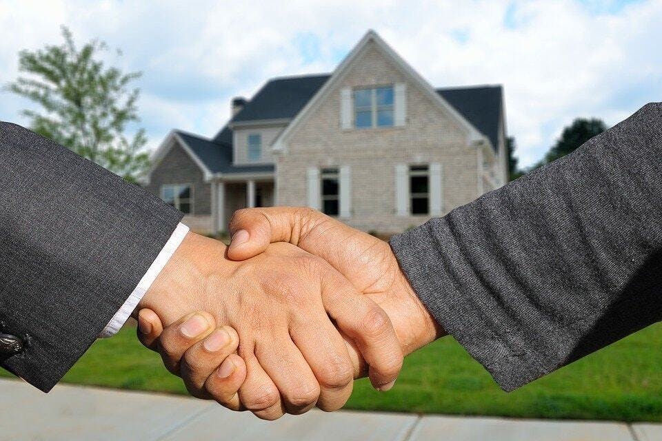 Pros and Cons of Being a Texas Realtor - AceableAgent