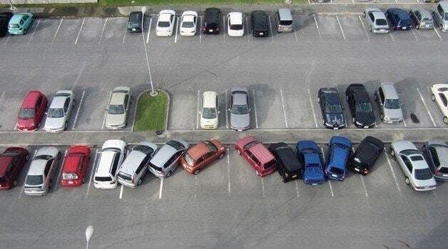 3 Parking Lot Rules All Teen Drivers Should Obey