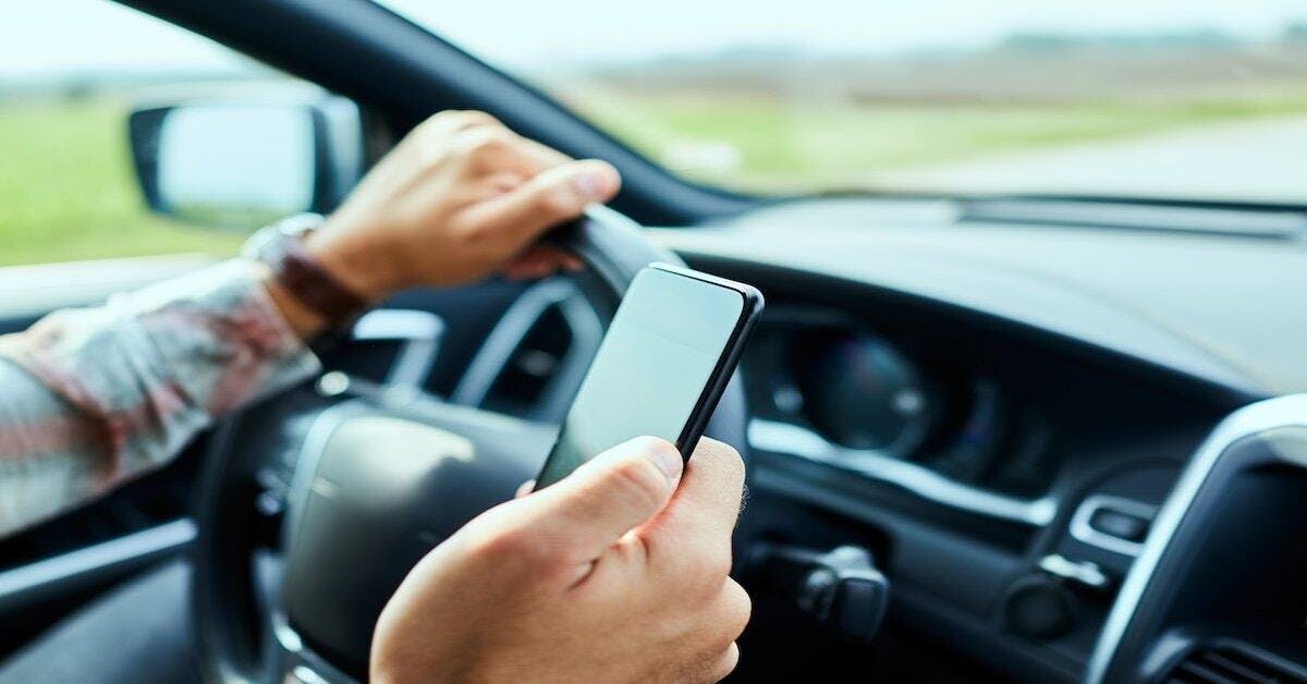 Feeling Confident and Legal: Your Guide to Phone Use While Driving in Texas