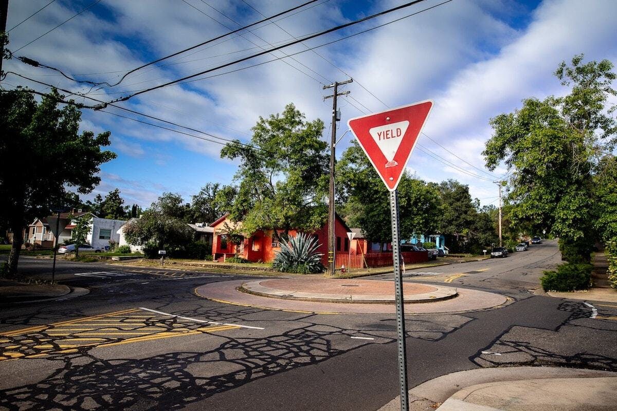 yield sign in california