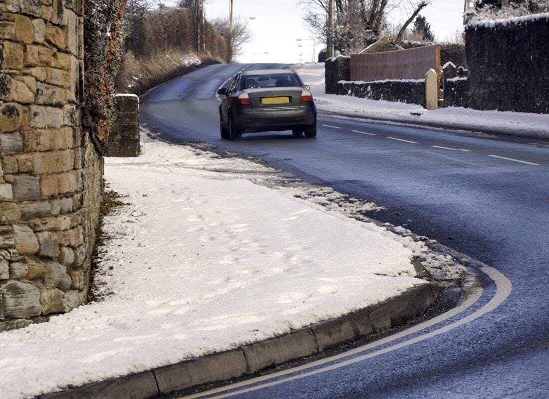 Warming Up Your Car: The Right Way to Get on the Road in Cold Weather