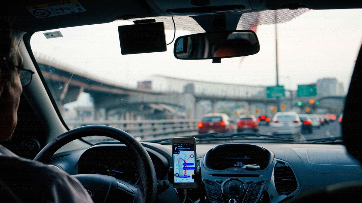 5 Apps That Can Help You Become a Safer Driver