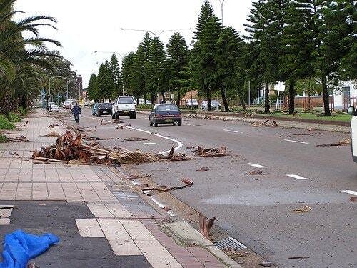 5 Tips to Help You Safely Handle Road Debris