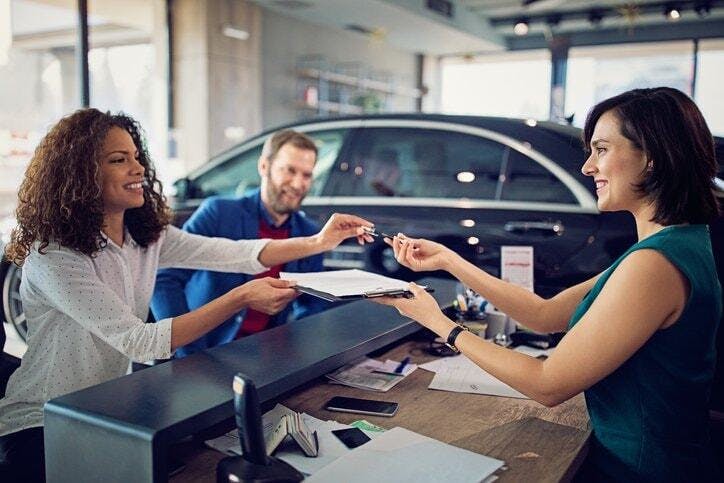 Is It Better to Lease or Buy a New Car?