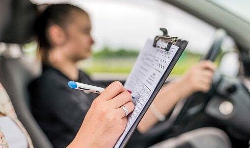 Teens & Traffic Laws: What a Good Drivers Ed Program can Teach You